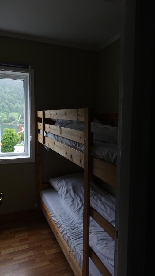 Svingen Apartments Balestrand Exterior photo